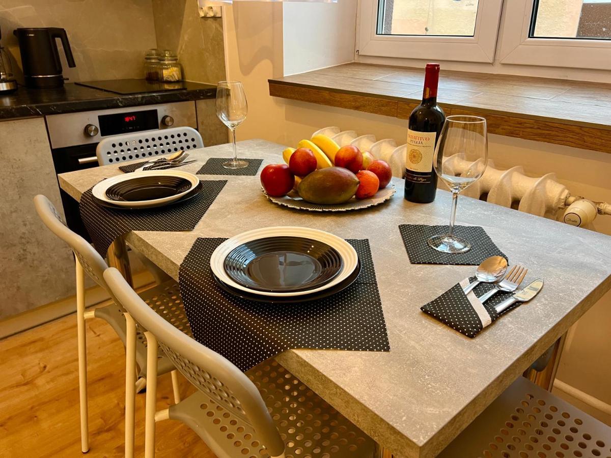 Apartamenty Koktajlove キェルツェ エクステリア 写真