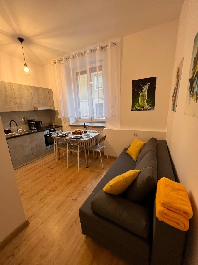 Apartamenty Koktajlove キェルツェ エクステリア 写真