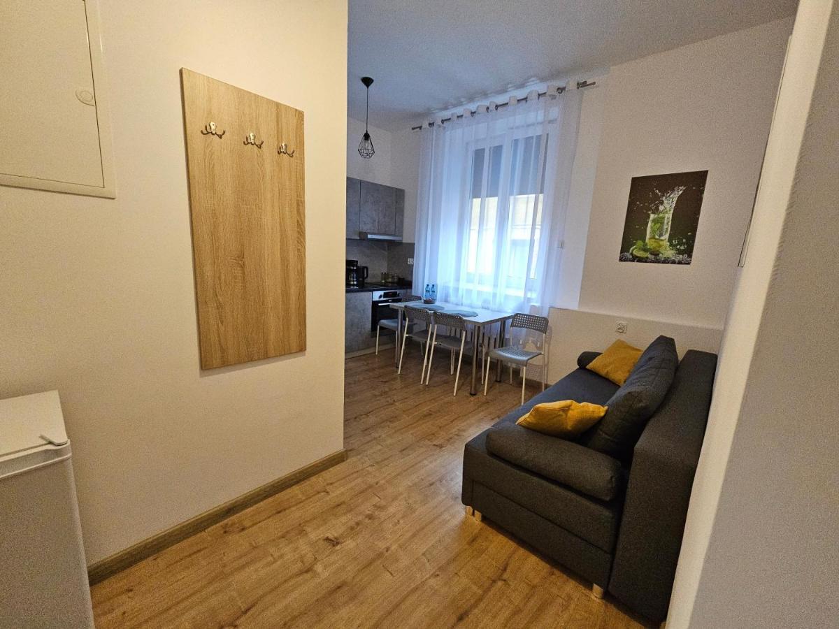 Apartamenty Koktajlove キェルツェ エクステリア 写真