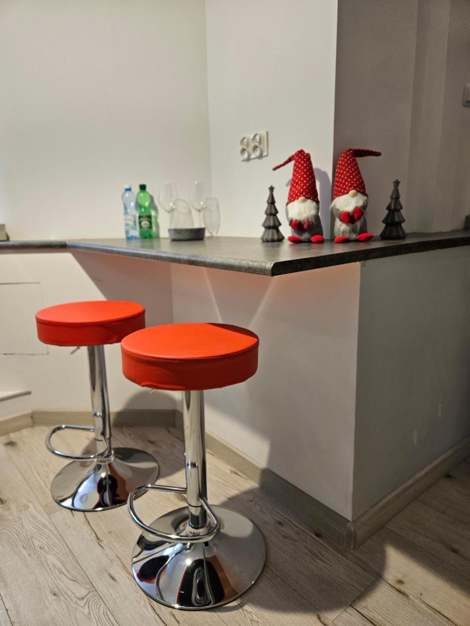 Apartamenty Koktajlove キェルツェ 部屋 写真